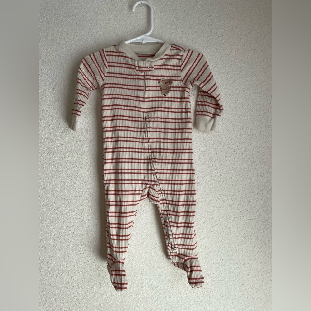 Carter's Red and Cream Striped Footie with Koala Patch size 6M - Picture 4 of 5